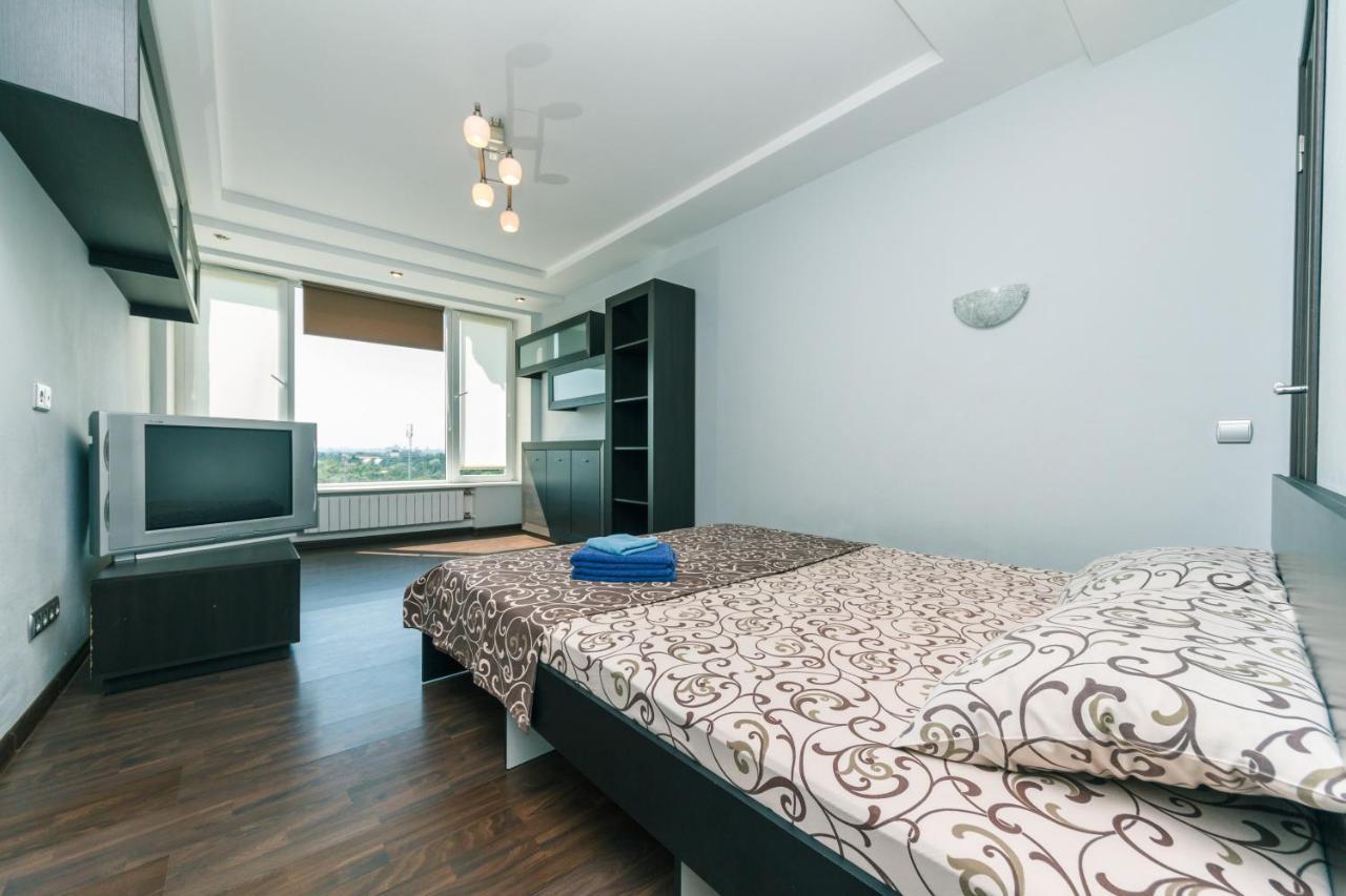 Apartments On Henerala Zhmachenka Kijów Zewnętrze zdjęcie